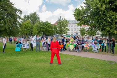 Album: Metalyoga och kundvagnrace