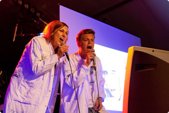 Öhltält - Yardfunkers & Karaoke