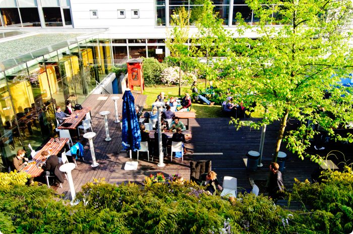 Grillbuffé på innergården