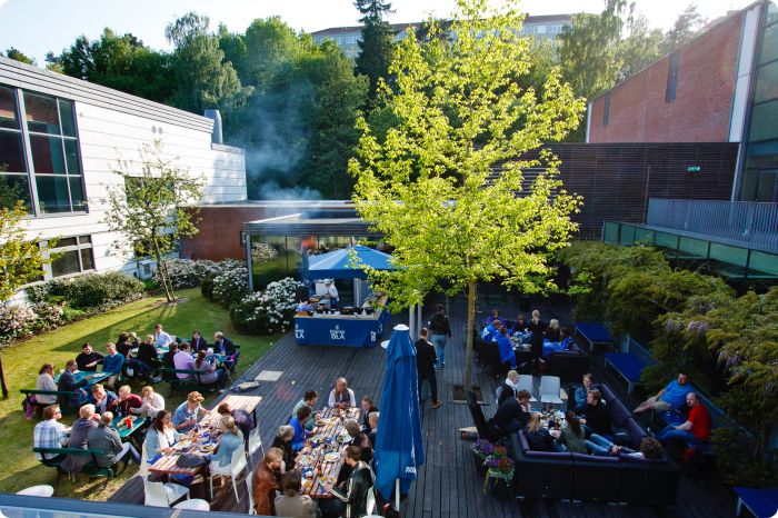 Grillbuffé på innergården