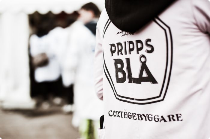 Cortègen: Byggdag 9