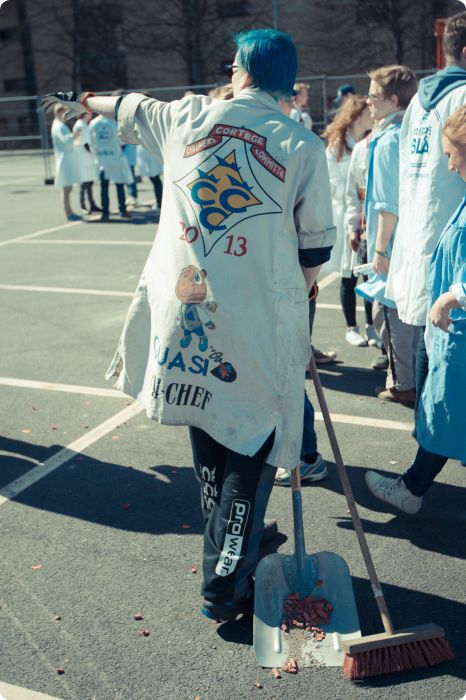 Cortègen: Byggdag 1