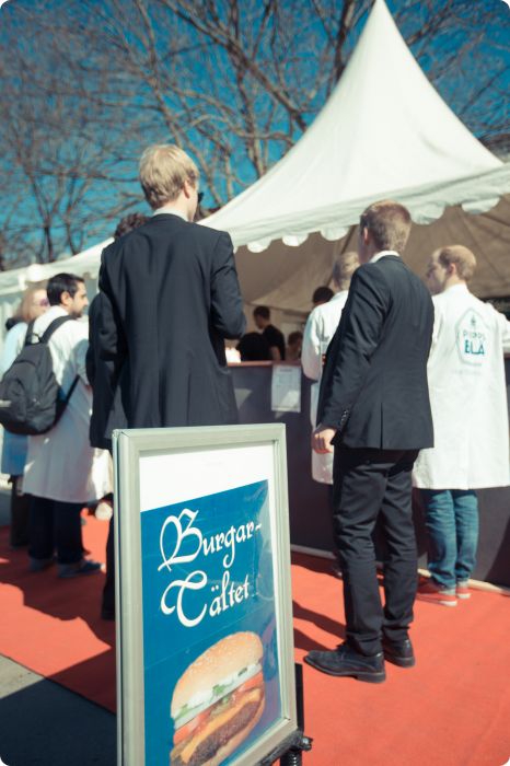 Cortègen: Byggdag 1