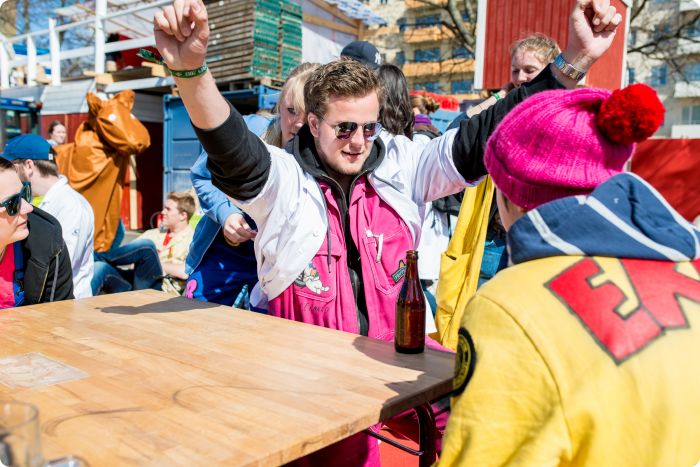 Cortègen: Byggdag 4