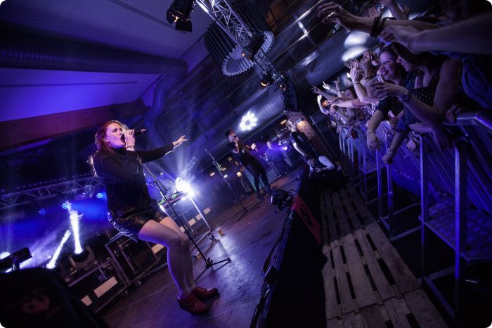 Valborgskalaset: Icona Pop