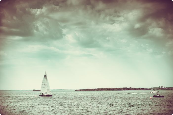Student Sailing