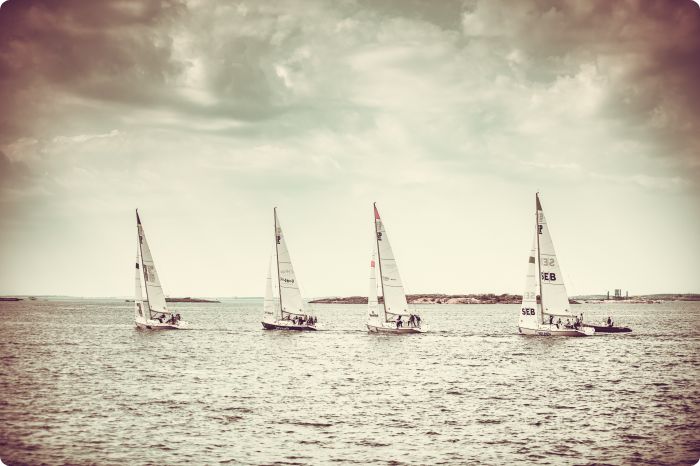 Student Sailing