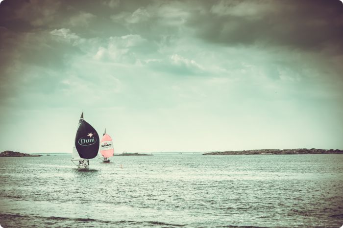 Student Sailing