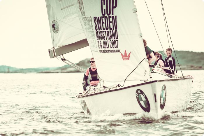 Student Sailing