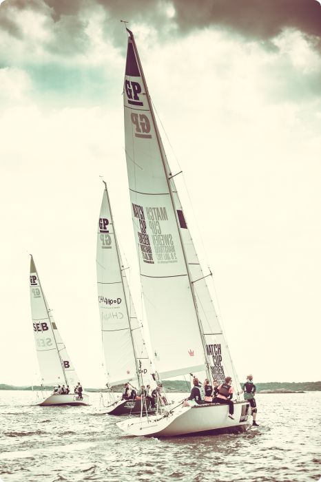 Student Sailing