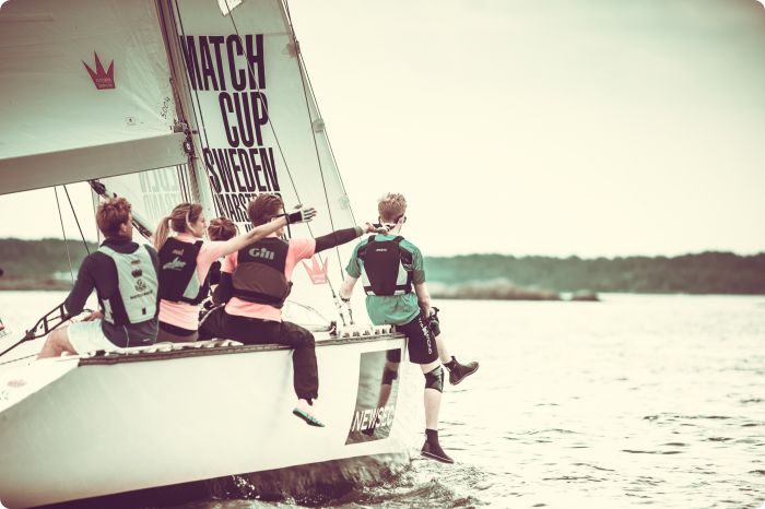 Student Sailing