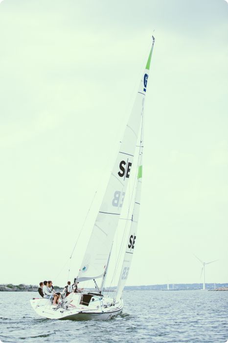 Student Sailing