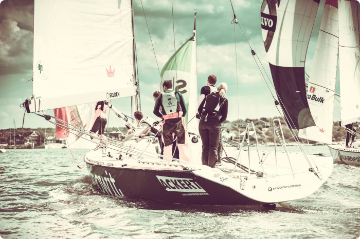 Student Sailing