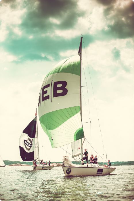 Student Sailing
