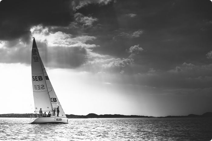 Student Sailing
