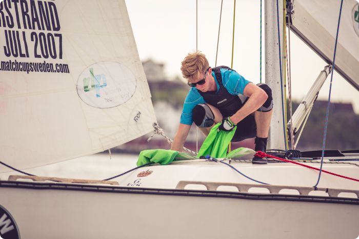 Student Sailing