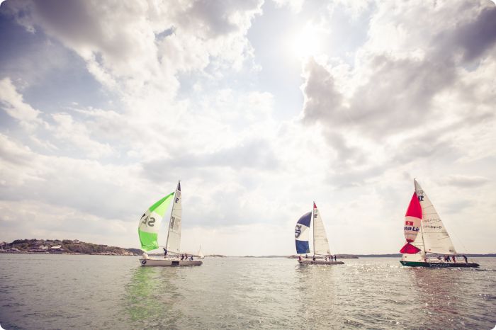 Student Sailing