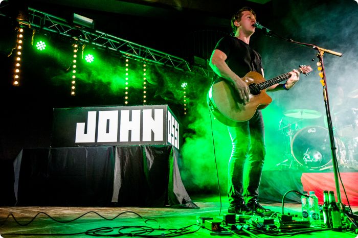 Johnossi