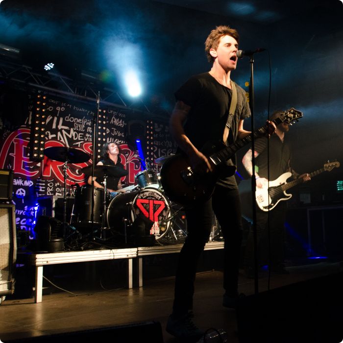 Halloweenkalas: Neverstore, Smash into pieces, Mash up international