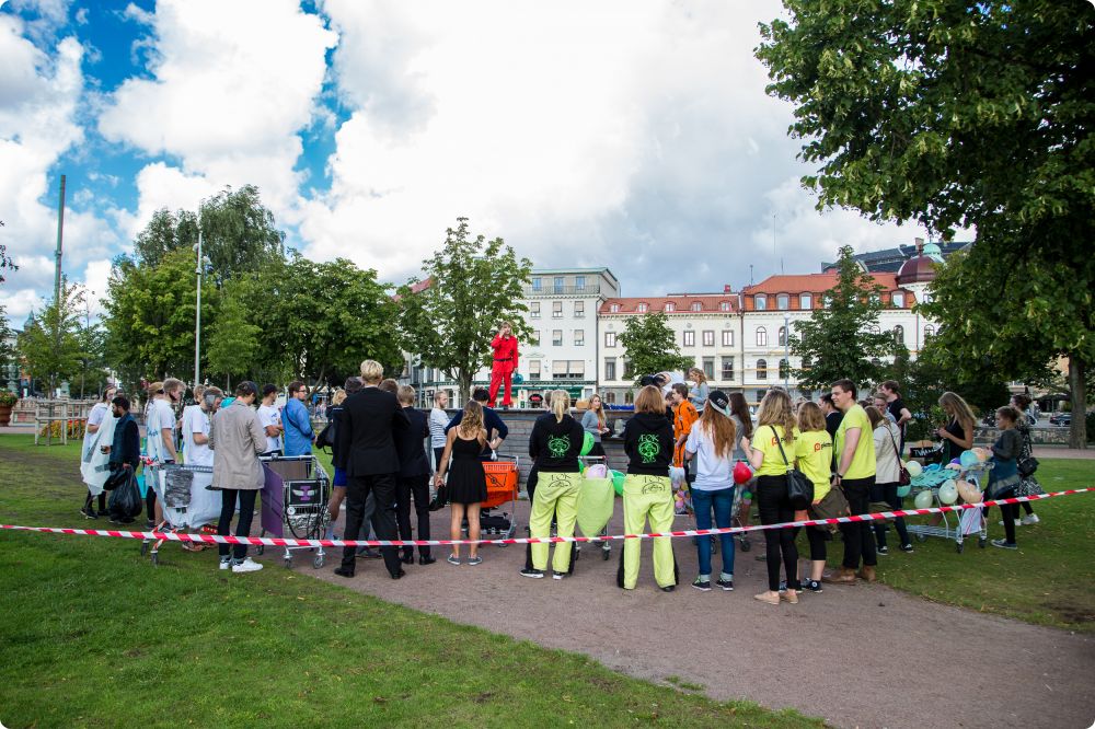 Metalyoga och kundvagnrace