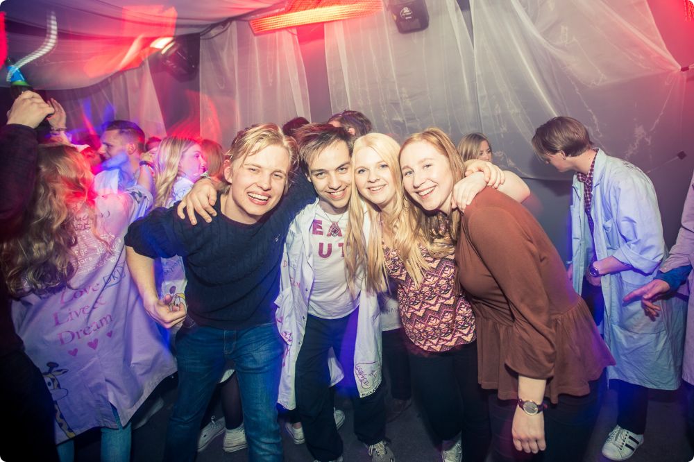 CM H6 / Öltältet Byggdag 3