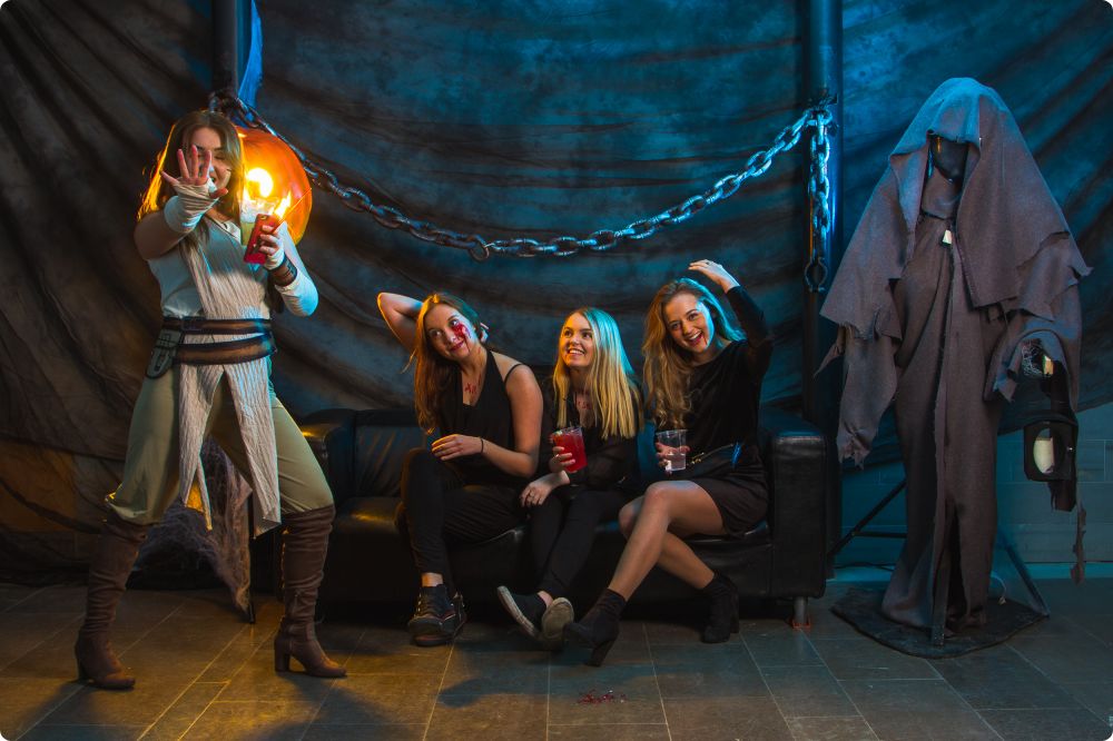 Halloweenkalaset Studio