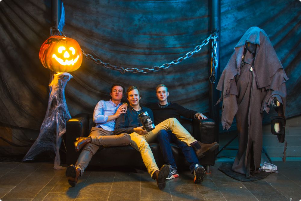 Halloweenkalaset Studio
