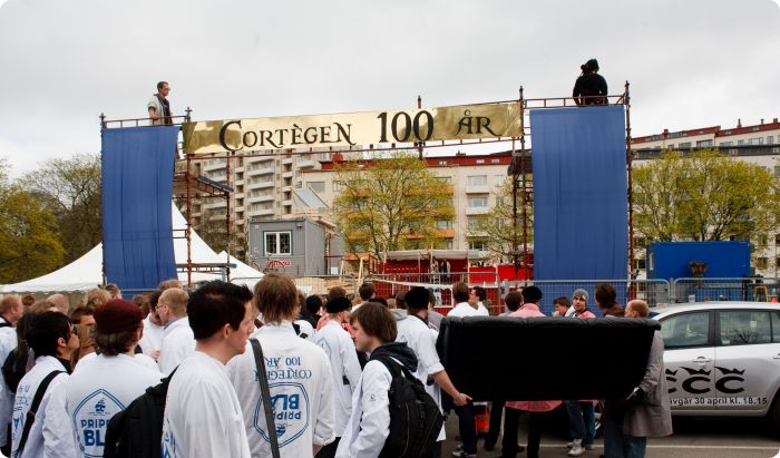 Cortègen: Byggdag 1