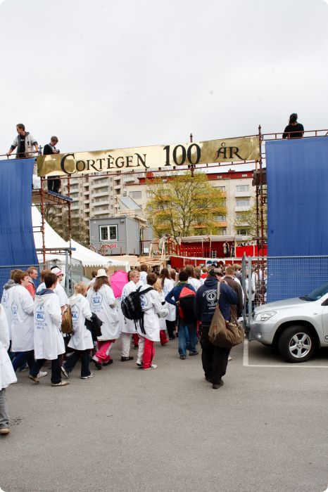 Cortègen: Byggdag 1