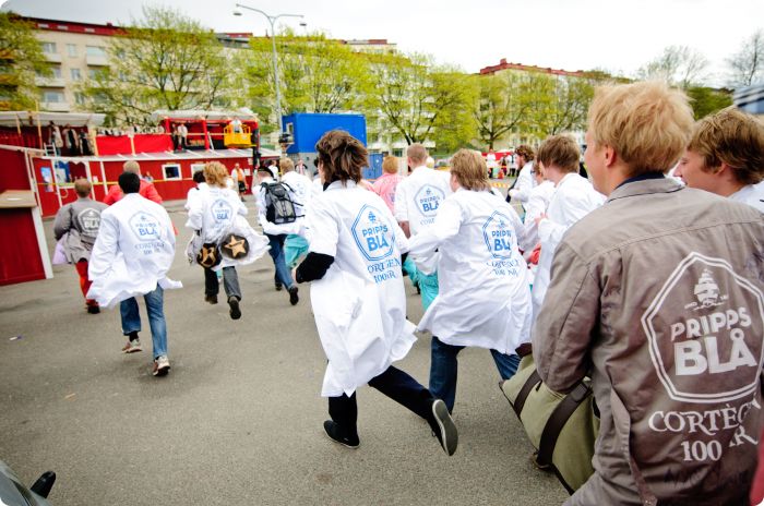 Cortègen: Byggdag 1