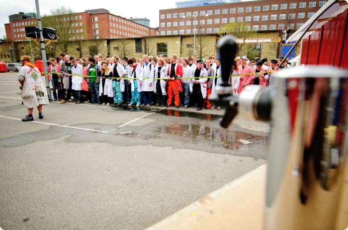Cortègen: Byggdag 1