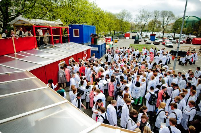 Cortègen: Byggdag 1