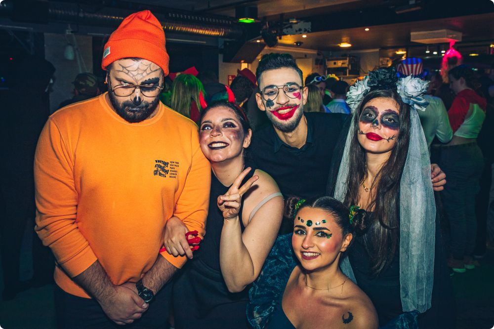 Halloweenkalaset