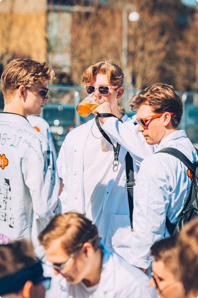 Byggplatsen Dag 1
