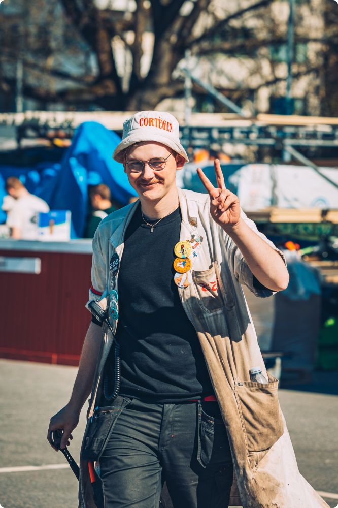 Byggplatsen Dag 1