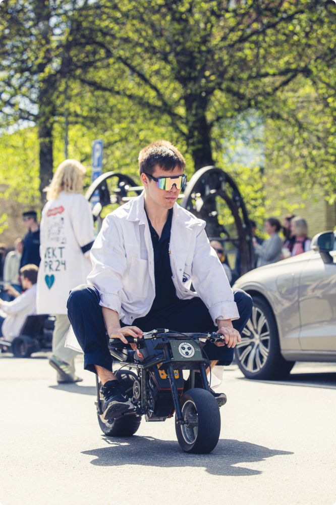 Byggplatsen Dag 10